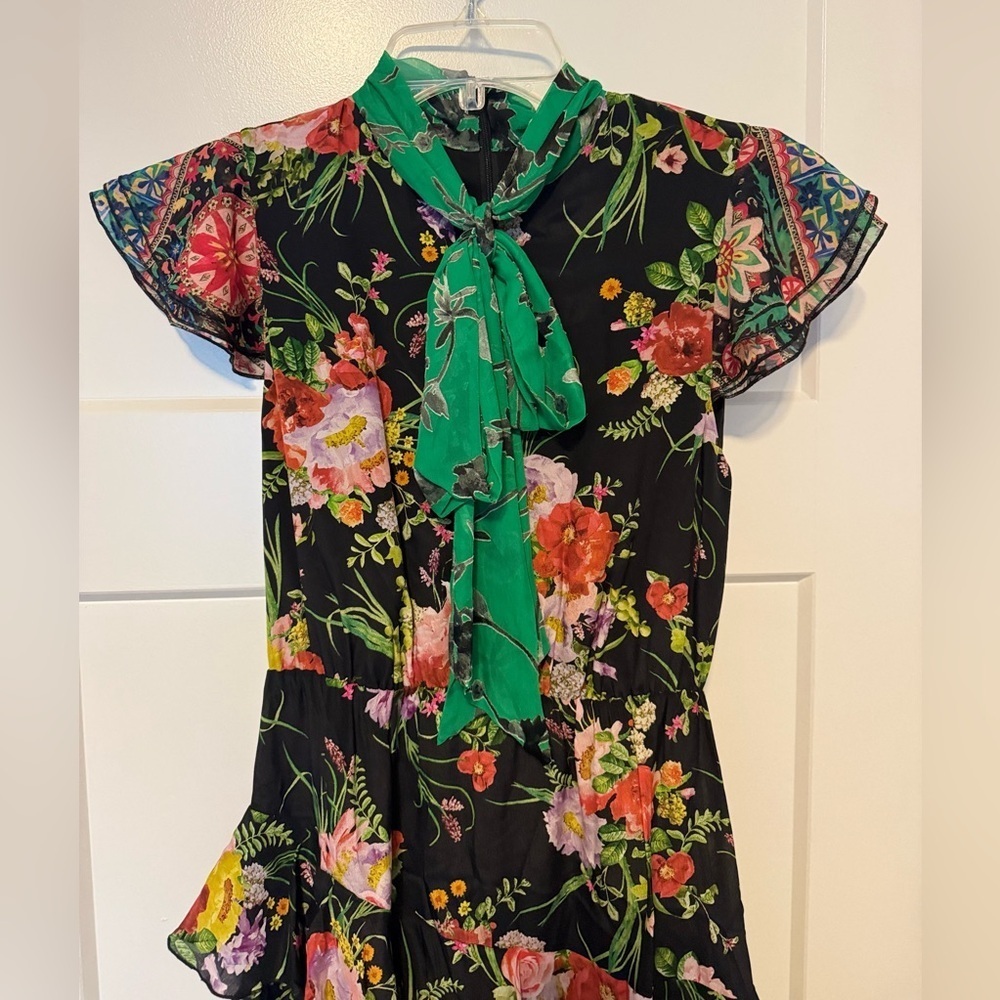 Alice & Olivia Lessie Tie Neck blooming bouquet floral mini dress - Picture 5 of 11